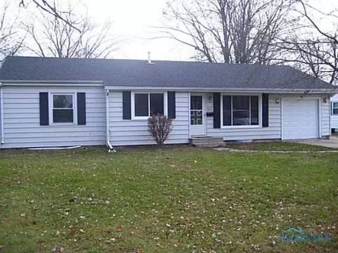 207 John St, Bryan, OH 43506 photo 1