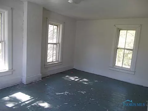 221 Cherry St, Holgate, OH 43527 photo 8
