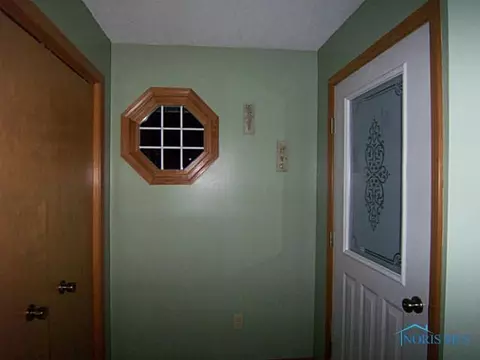 227 Maple St, Luckey, OH 43443 photo 5