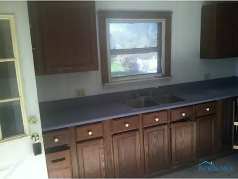 106 S Main St, Edon, OH 43518 photo 5