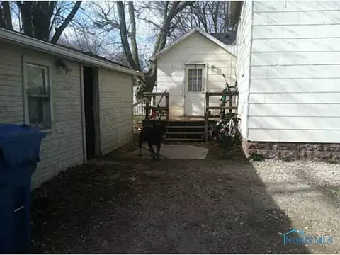 106 S Main St, Edon, OH 43518 photo 3