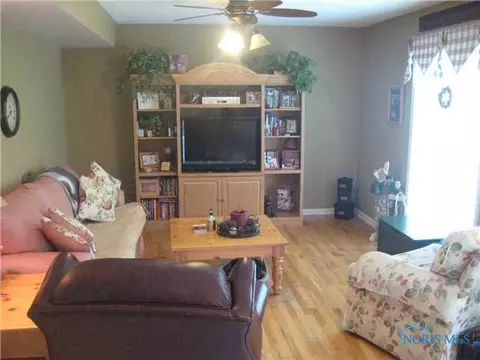 433 Connin St, Bryan, OH 43506 photo 5