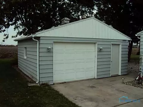 736 Dix, Paulding, OH 45879 photo 3
