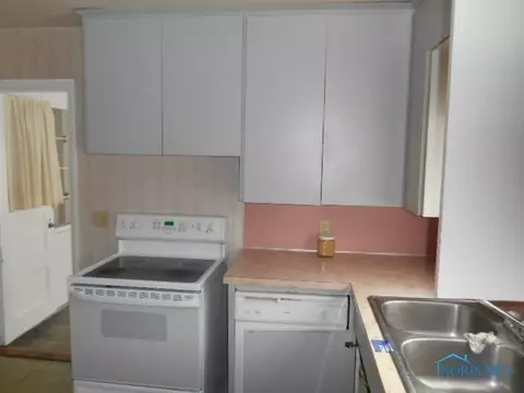 4349 Dorr St, Toledo, OH 43607 photo 9
