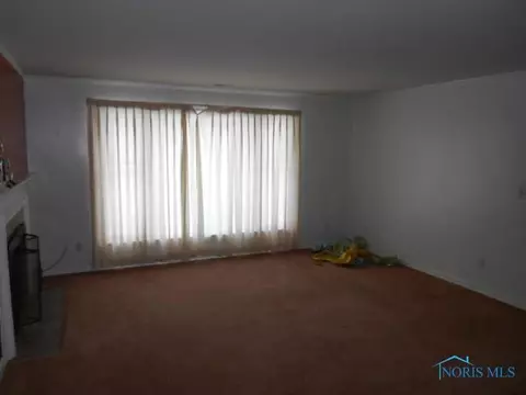 4349 Dorr St, Toledo, OH 43607 photo 3