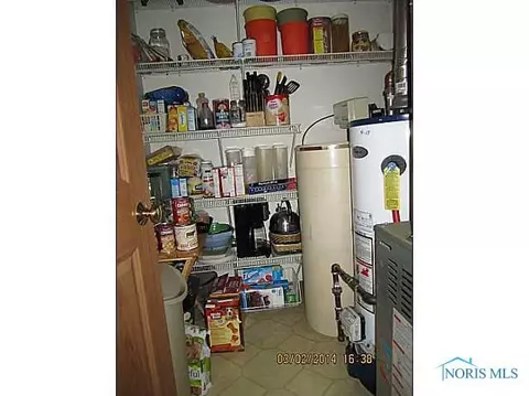 330 Gary Dr, Bryan, OH 43506 photo 8