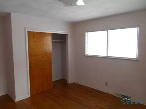 705 Mackow Dr, Toledo, OH 43607 photo 13