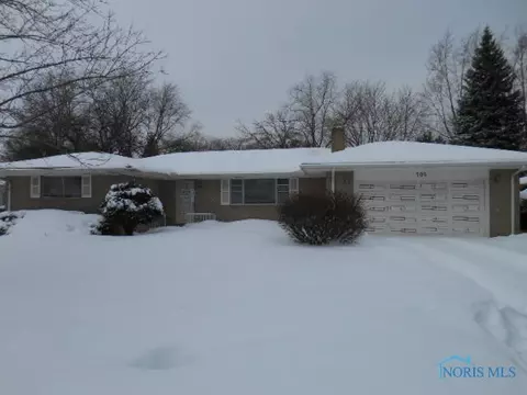 705 Mackow Dr, Toledo, OH 43607 photo 1