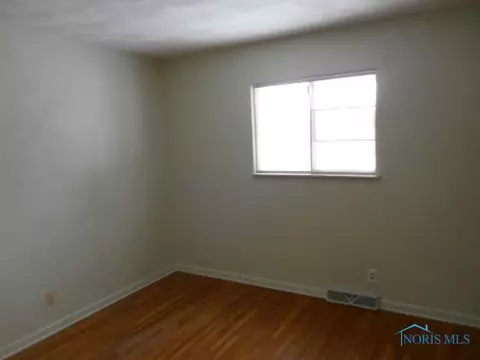 705 Mackow Dr, Toledo, OH 43607 photo 15