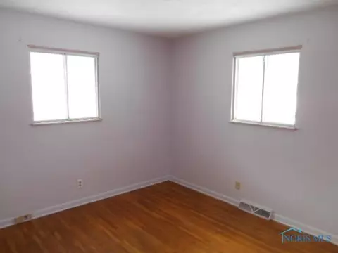 705 Mackow Dr, Toledo, OH 43607 photo 10