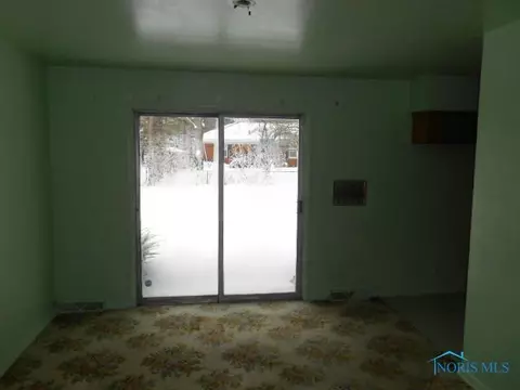 705 Mackow Dr, Toledo, OH 43607 photo 5