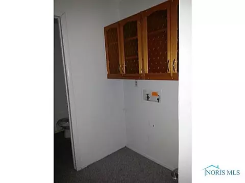 214 Maple St, Bradner, OH 43406 photo 4