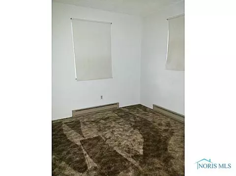 214 Maple St, Bradner, OH 43406 photo 5