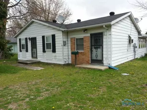 214 Maple St, Bradner, OH 43406 photo 1