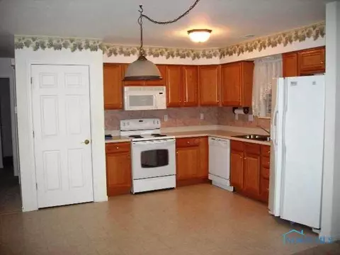 210 Meadow Rd, Archbold, OH 43502 photo 4