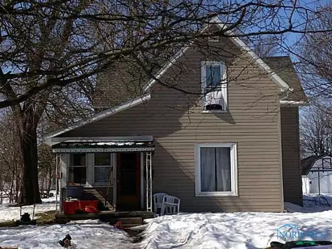 427 N Cherry St, Bryan, OH 43506 photo 1