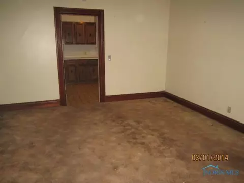 933 Avondale Ave, Toledo, OH 43607 photo 3