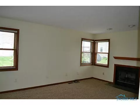 800 Greenview Ave, Delta, OH 43515 photo 2