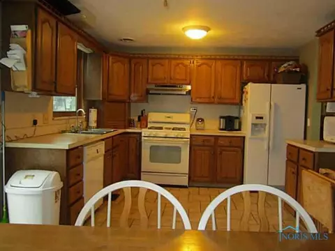 3237 Lantern Dr, Oregon, OH 43616 photo 5