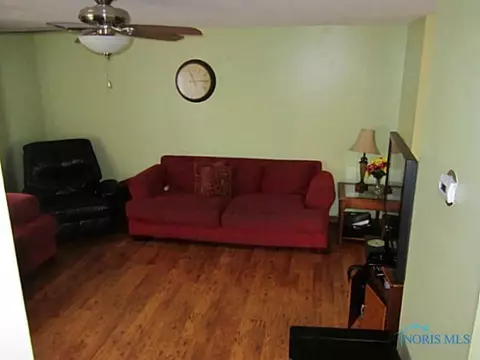 3237 Lantern Dr, Oregon, OH 43616 photo 4