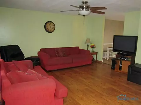 3237 Lantern Dr, Oregon, OH 43616 photo 3