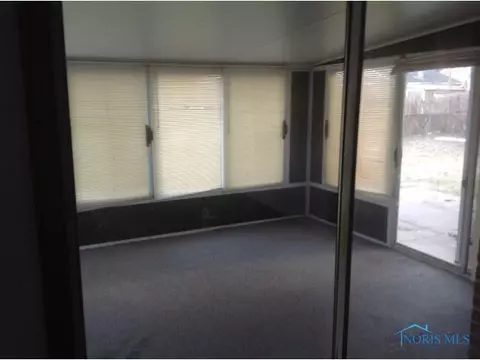 814 Independence Rd, Toledo, OH 43607 photo 7
