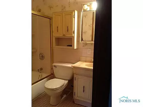 814 Independence Rd, Toledo, OH 43607 photo 9