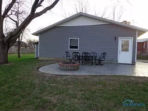 110 Lincoln St, Lyons, OH 43533 photo 4