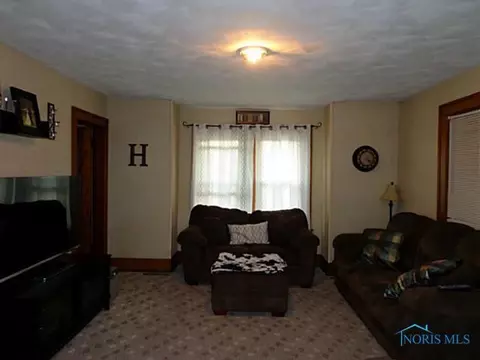 110 Lincoln St, Lyons, OH 43533 photo 6