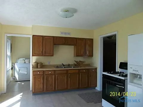 503 W Baldwin Ave, Paulding, OH 45879 photo 3