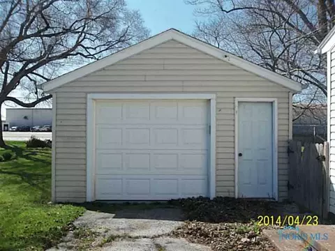 503 W Baldwin Ave, Paulding, OH 45879 photo 2