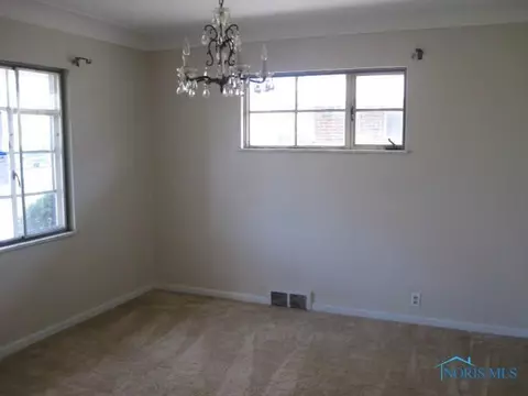 126 Richards Rd, Toledo, OH 43607 photo 3