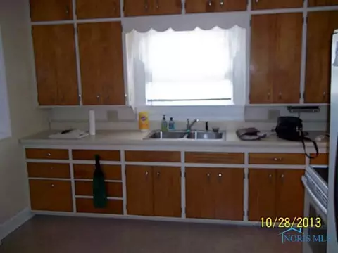 5428 Pickle Rd, Oregon, OH 43616 photo 6