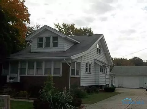 5428 Pickle Rd, Oregon, OH 43616 photo 1