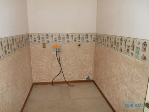 8975 County Rd E, Delta, OH 43515 photo 4