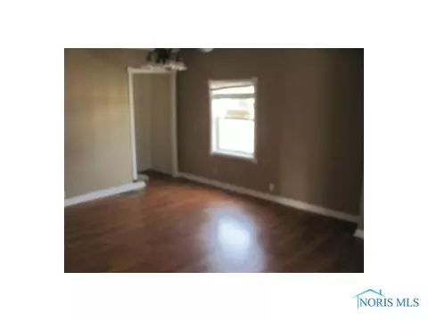408 E Hamilton St, Bryan, OH 43506 photo 2