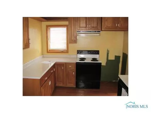 408 E Hamilton St, Bryan, OH 43506 photo 3