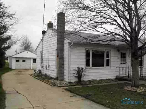 109 Fairview, Lyons, OH 43533 photo 2