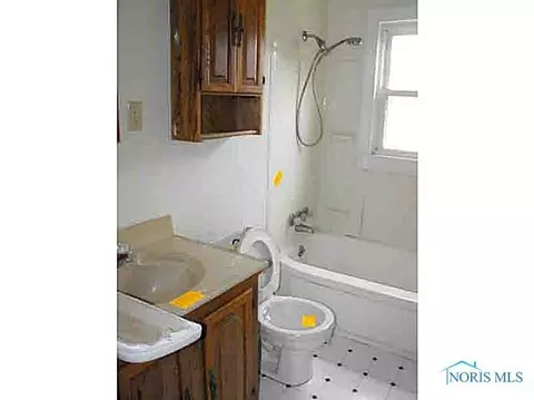 109 Fairview, Lyons, OH 43533 photo 10