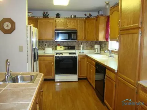 324 N North Pointe Dr, Archbold, OH 43502 photo 7
