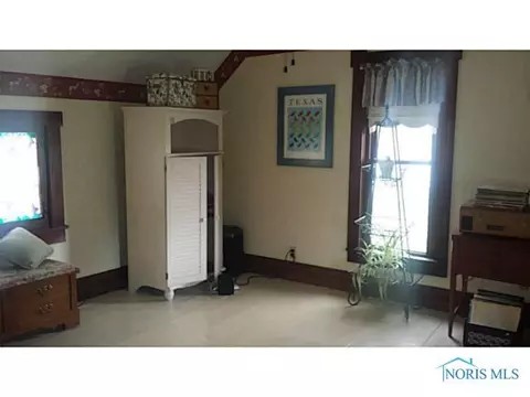 420 Center St, Bryan, OH 43506 photo 3