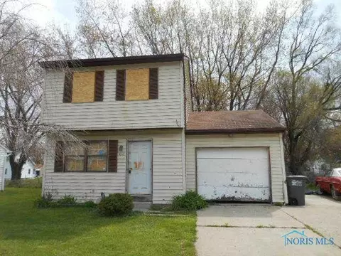 1018 Ranch Dr, Toledo, OH 43607 photo 1