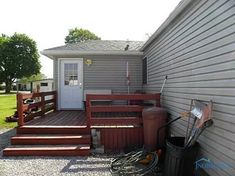 104 Ash St, Lyons, OH 43533 photo 3