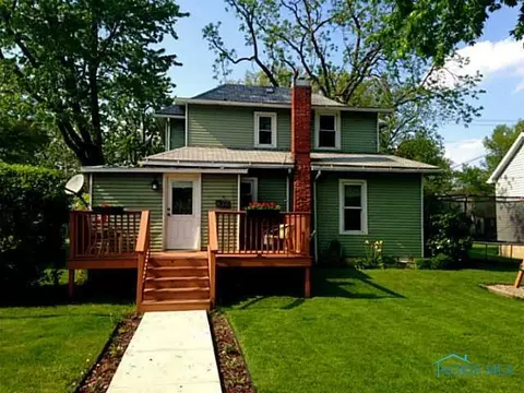 415 Wayne St, Paulding, OH 45879 photo 2