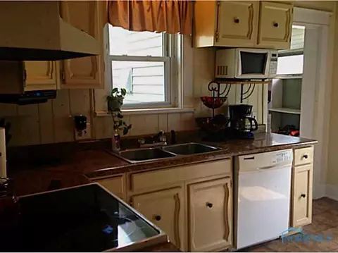 415 Wayne St, Paulding, OH 45879 photo 5