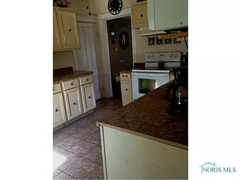 415 Wayne St, Paulding, OH 45879 photo 6