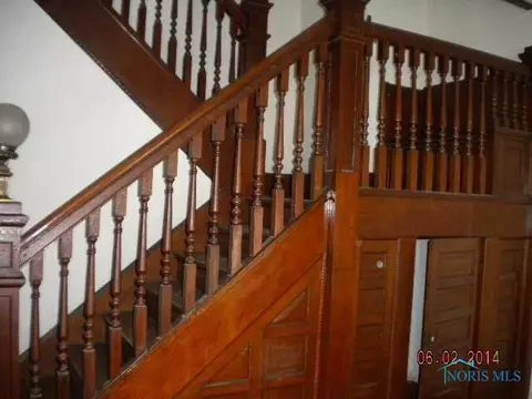 157 E Main St, Wayne, OH 43466 photo 3