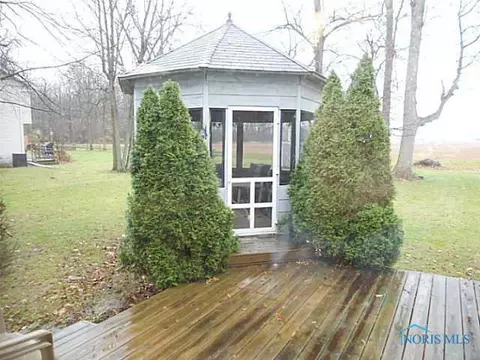 137 Oak Meadows Dr, Bryan, OH 43506 photo 17