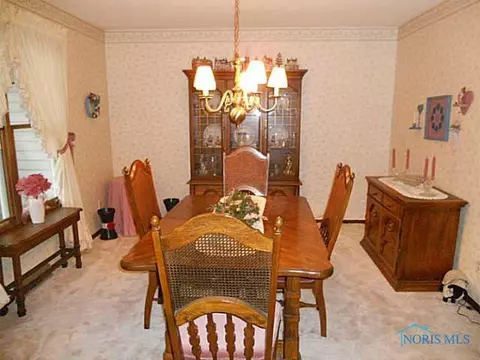 137 Oak Meadows Dr, Bryan, OH 43506 photo 5