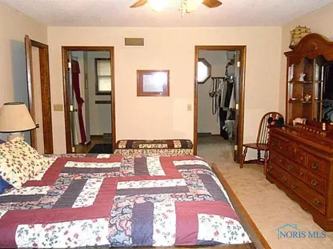 137 Oak Meadows Dr, Bryan, OH 43506 photo 7